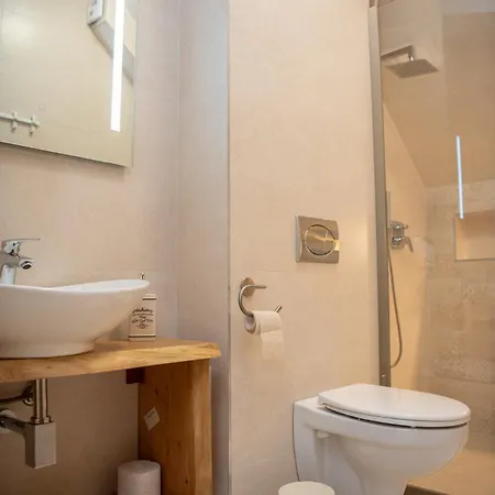 Tokaji Dulo Vendeghaz * Tokaj